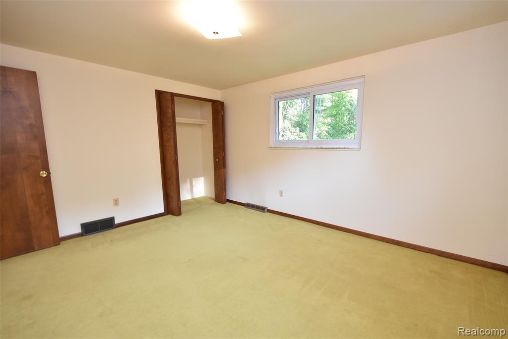 2356 Rochester Road, Leonard, MI 48367 — Photo 26