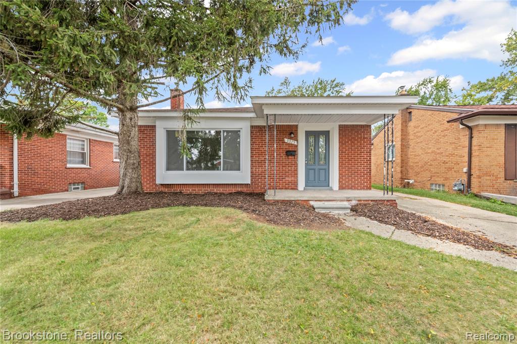 9025 Appleton, Redford, MI 48239 — front exterior