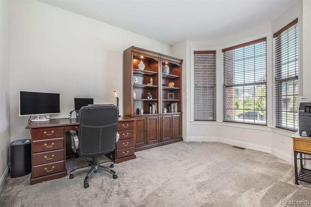 51021 Laurel Park, Canton, MI 48188 — Photo 13