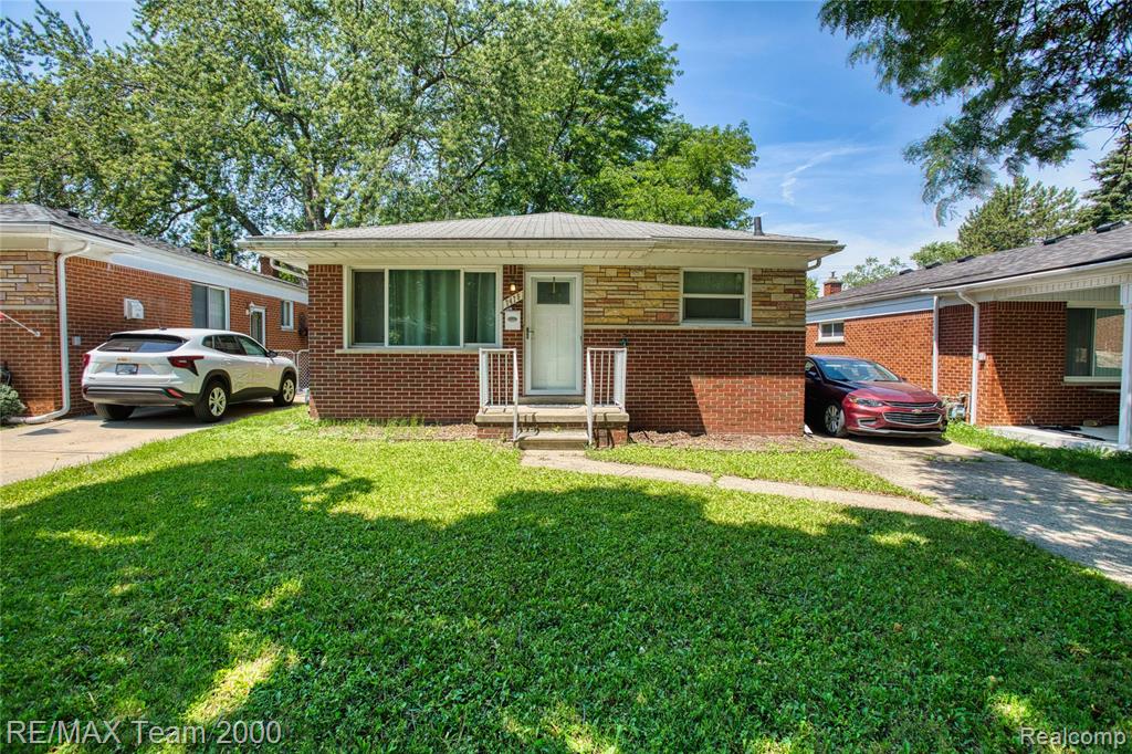7475 Fenton Street, Dearborn Heights, MI 48127 — Photo 3