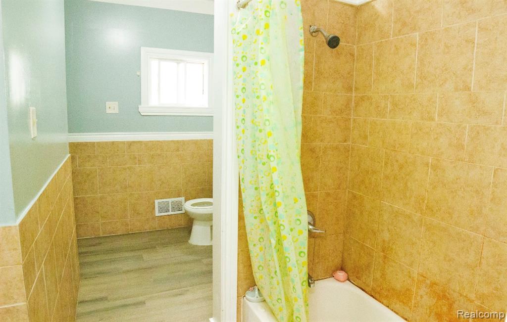 12153 McDougall Street, Hamtramck, MI 48212 — Photo 11
