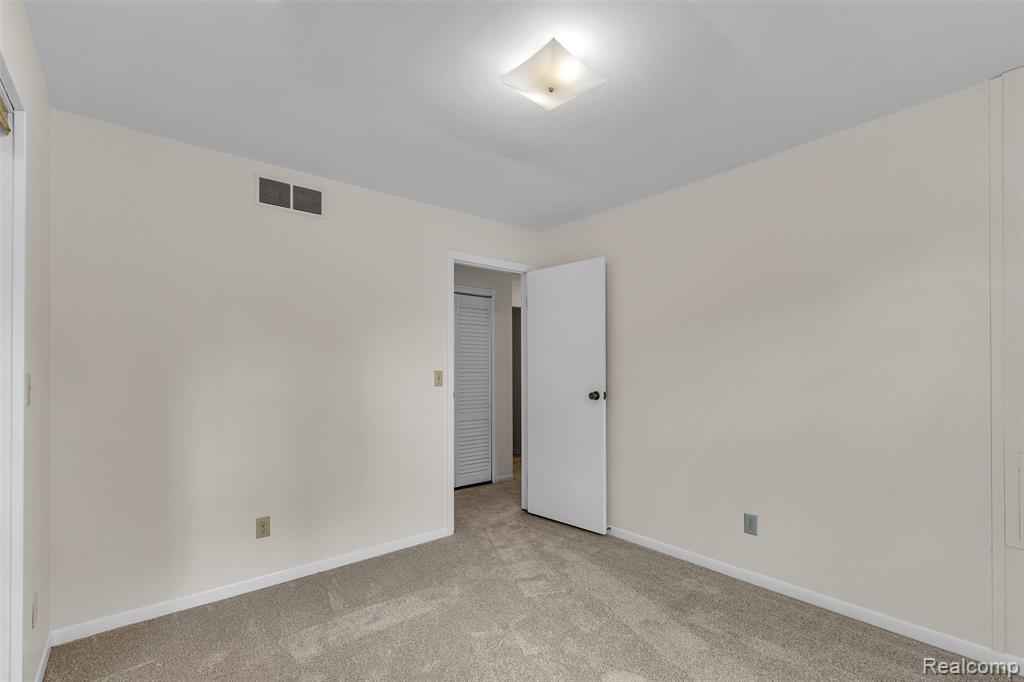 4419 Grace Avenue, Wayne, MI 48184 — Photo 24