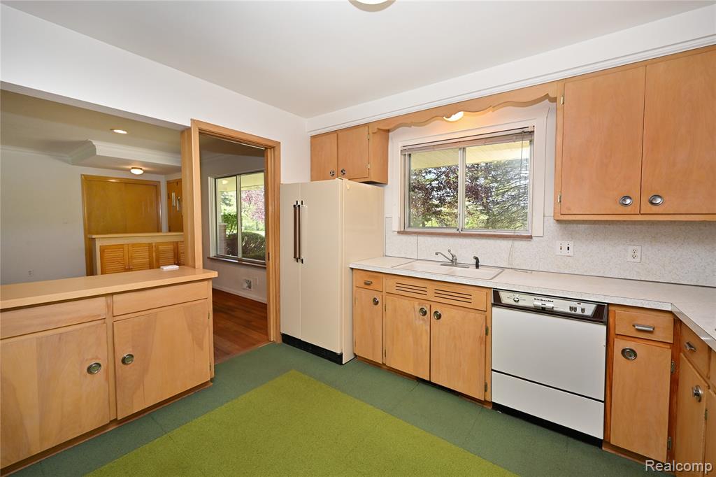 2765 Lahser Road, Bloomfield Hills, MI 48304 — Photo 14