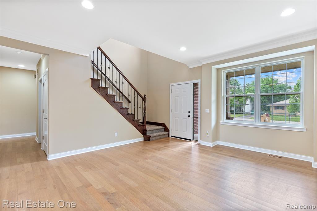 68 Biltmore Drive, Troy, MI 48084 — Photo 2