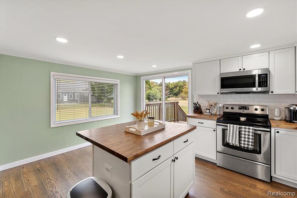 8918 Davisburg Road, Clarkston, MI 48348 — Photo 18