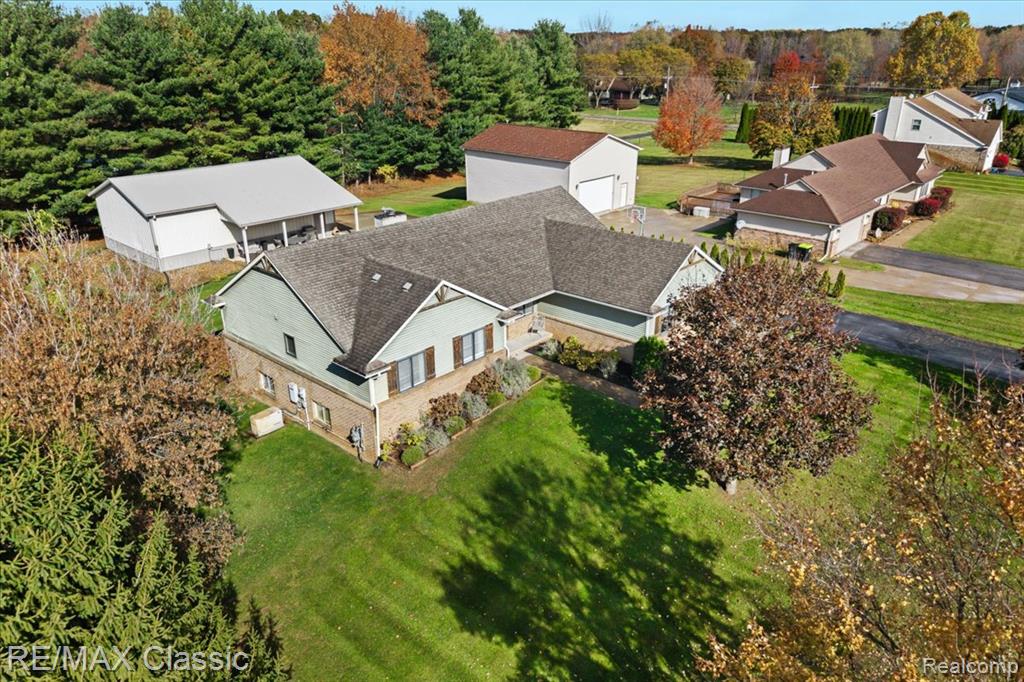 13947 Hearthstone Lane, Hartland, MI 48353 — Photo 42