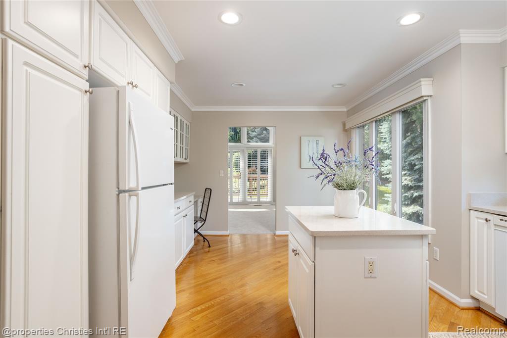45330 Stonehedge Drive, 2, Plymouth, MI 48170 — Photo 16