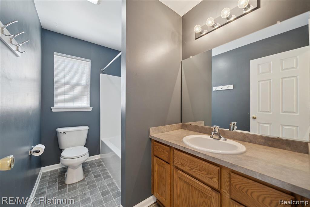 2188 KNOTTY PINE Trail, Howell, MI 48855 — Photo 17