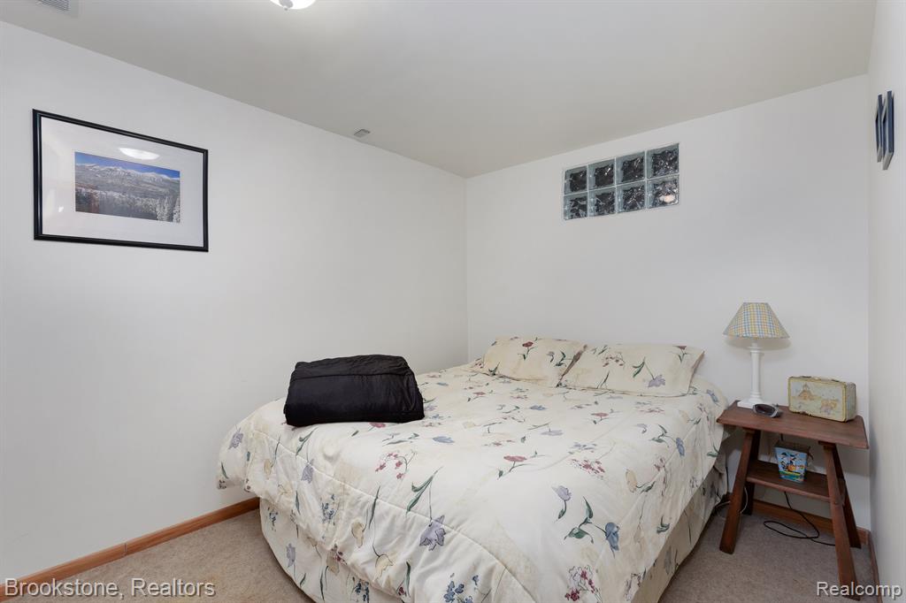 4121 CRYSTAL Street, West Bloomfield, MI 48323 — Photo 37