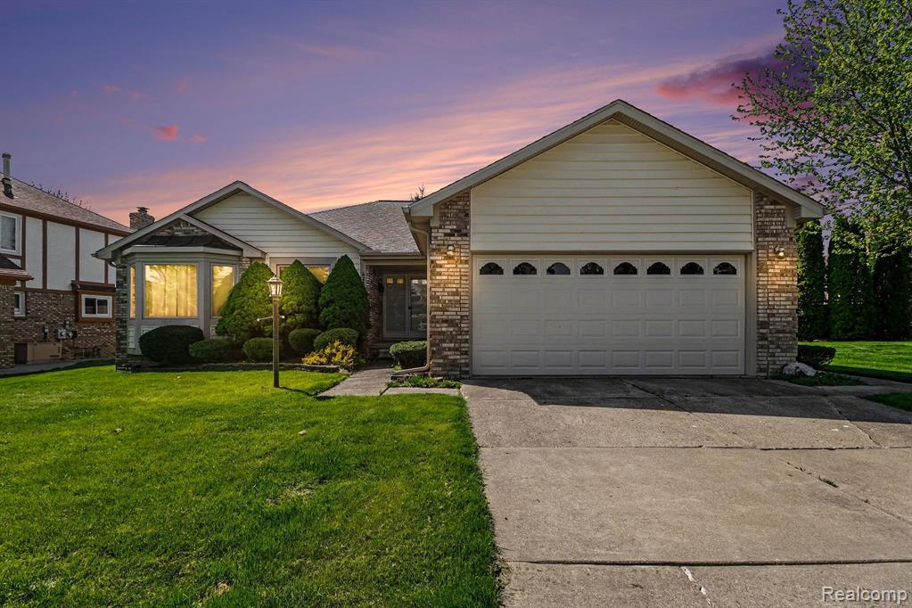 421 Drexelgate Parkway, Rochester Hills, MI 48307 — Photo 2