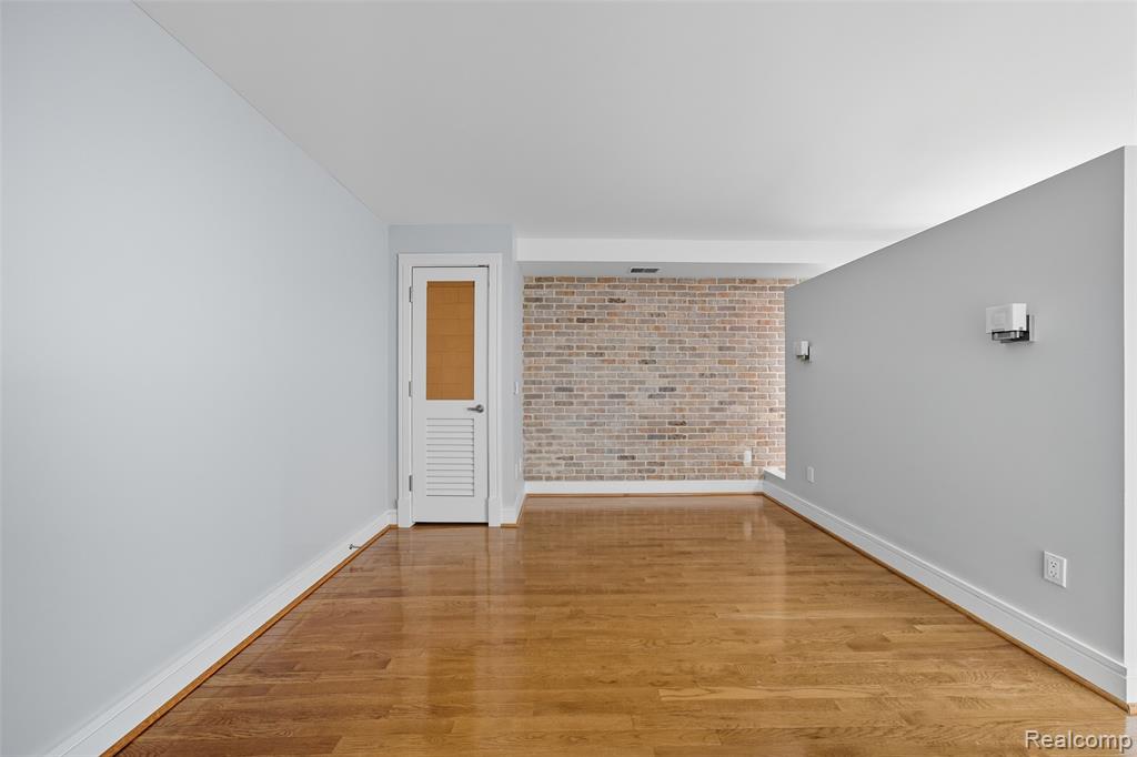 411 S Old Woodward Avenue, 911, Birmingham, MI 48009 — Photo 13