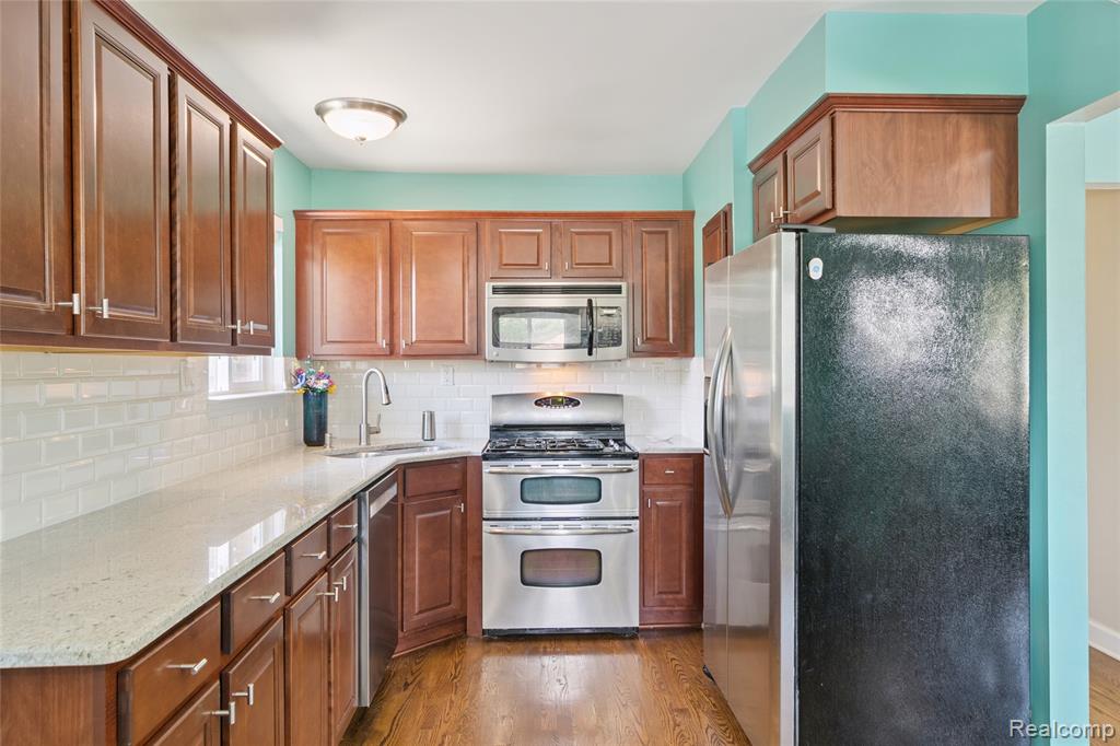 4241 Cooper Avenue, Royal Oak, MI 48073 — Photo 13