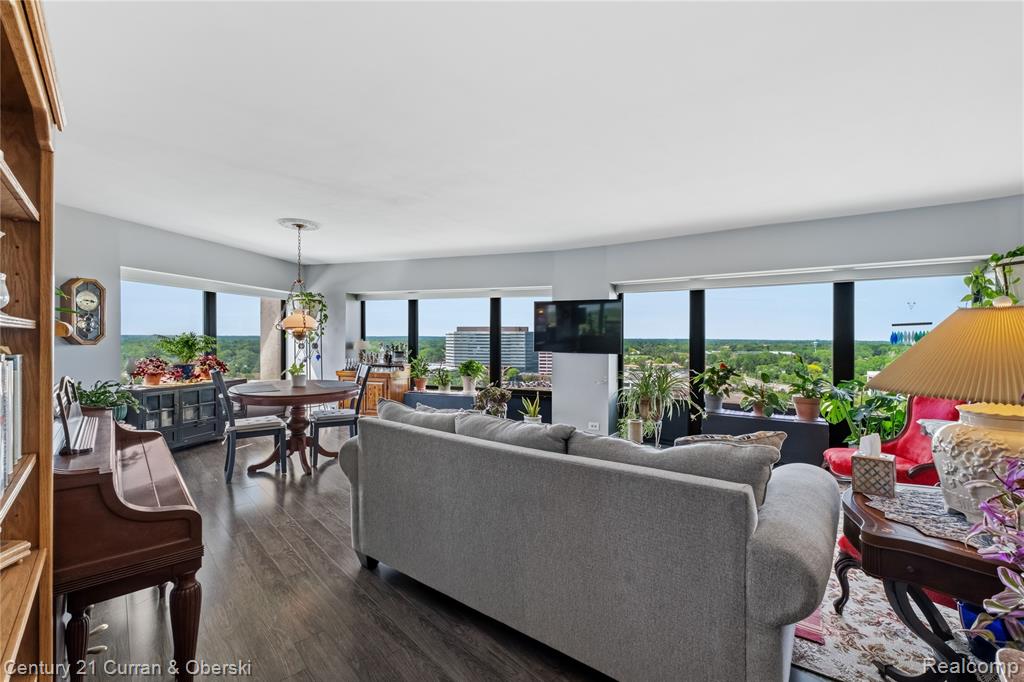5000 Town Center, 1606, Southfield, MI 48075 — Photo 7