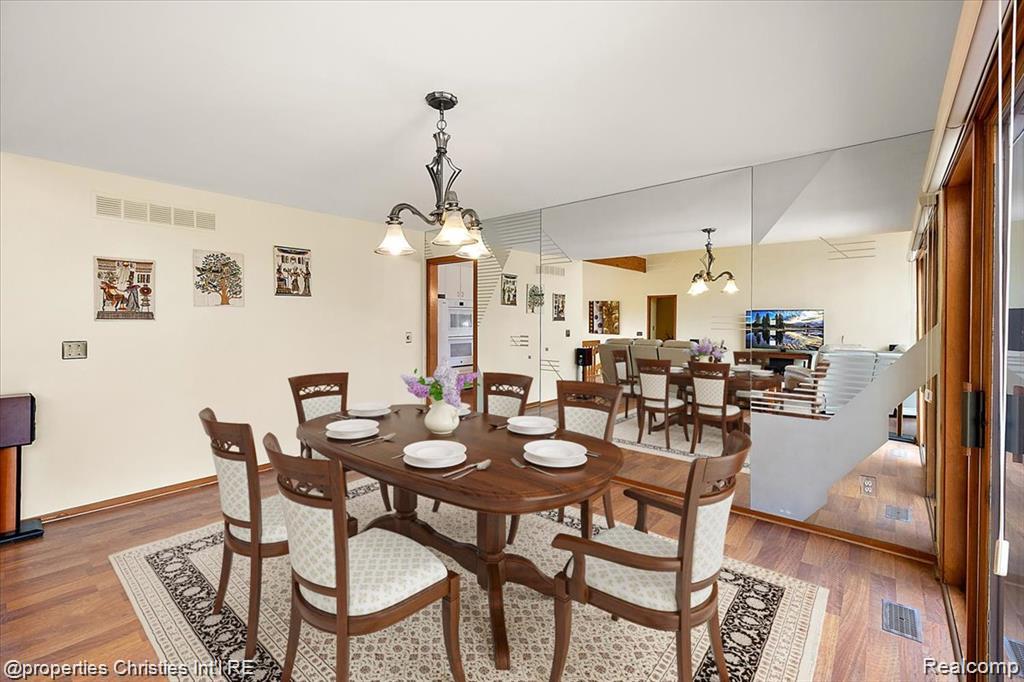 4566 Walden Drive, Bloomfield Hills, MI 48301 — Photo 13