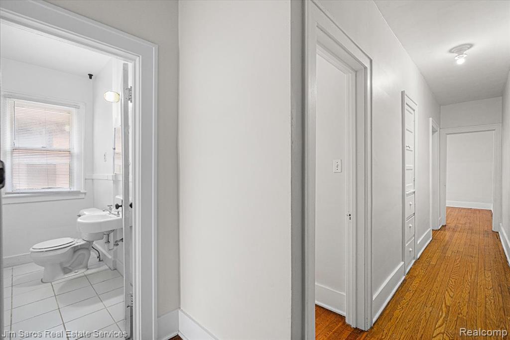 981 2N Beaconsfield Avenue, Grosse Pointe, MI 48230 — Photo 13