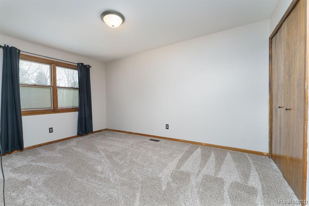 6300 VICTORIA Court, Fenton, MI 48430 — Photo 25