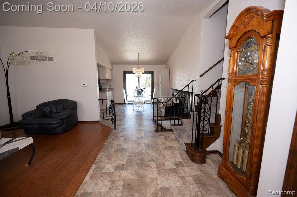 14284 Balmoral Street, Riverview, MI 48193 — Photo 9