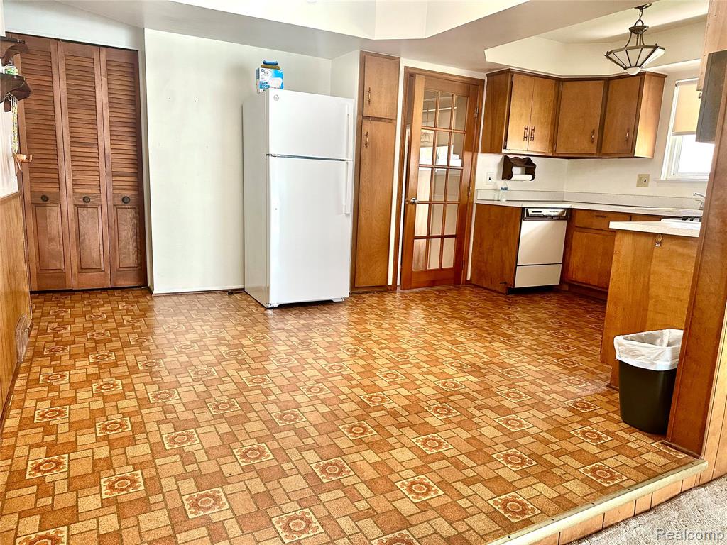 4541 Marlow Drive, Warren, MI 48092 — Photo 15