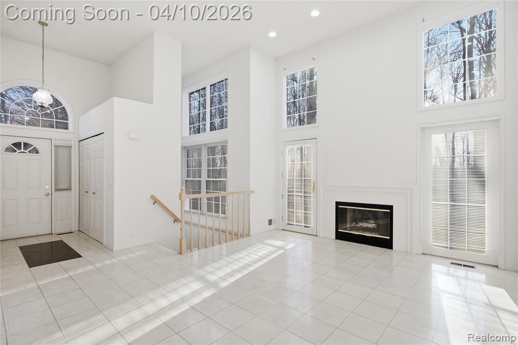 5351 Royal Vale Lane, Dearborn, MI 48126 — Photo 9