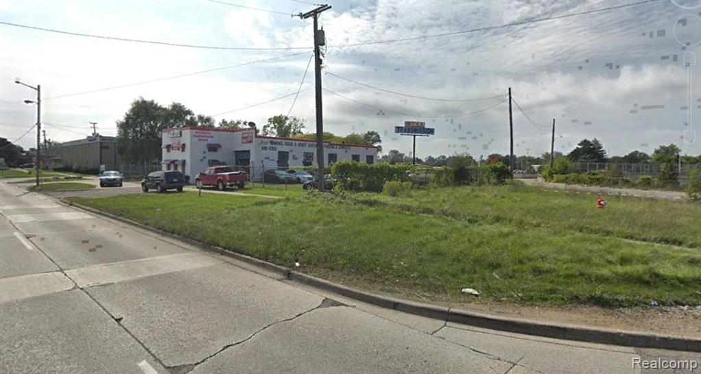 25621 DEQUINDRE Road