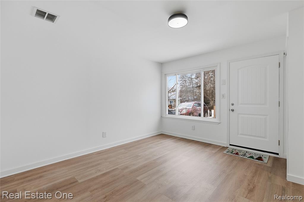 414 Kenilworth Avenue, Pontiac, MI 48342 — Photo 4