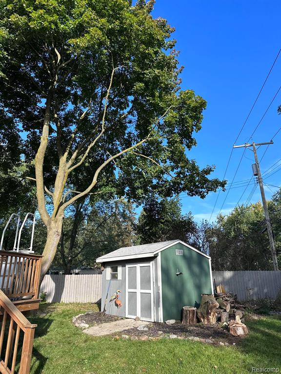 895 GLASPIE Road, Oxford, MI 48371 — Photo 49