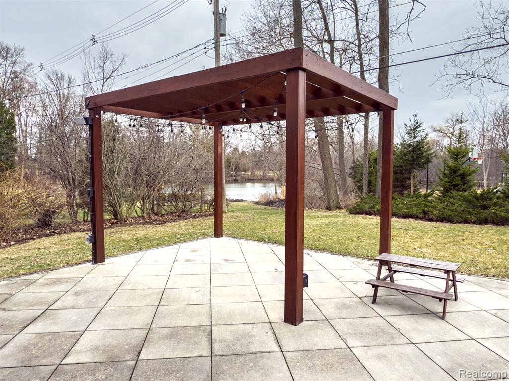 5698 RAVEN Road, Bloomfield Hills, MI 48301 — Photo 38