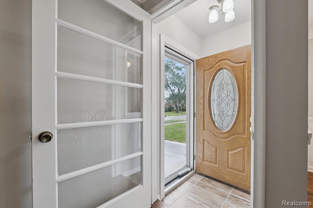 7307 Colonial Street, Dearborn Heights, MI 48127 — Photo 5