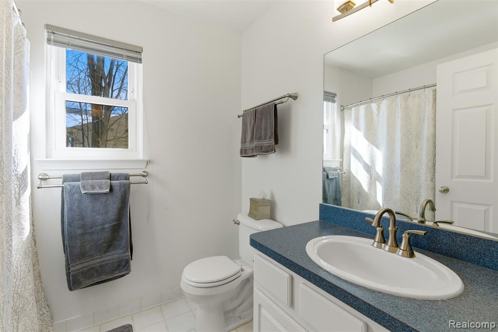 9140 Lakewood Drive, Whitmore Lake, MI 48189 — Photo 24