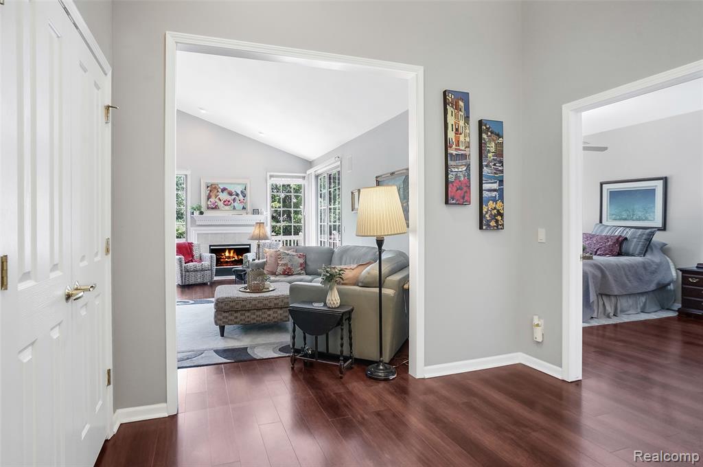 16822 Lochmoor Circle W, Northville, MI 48168 — Photo 9