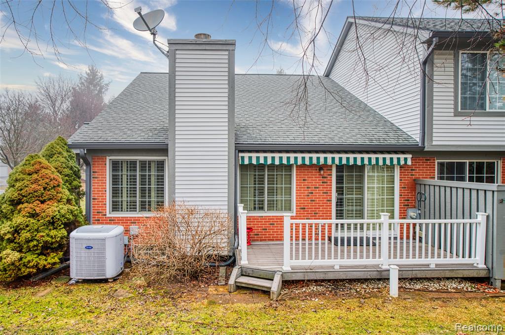 469 Winwood Circle, 121, Walled Lake, MI 48390 — Photo 28