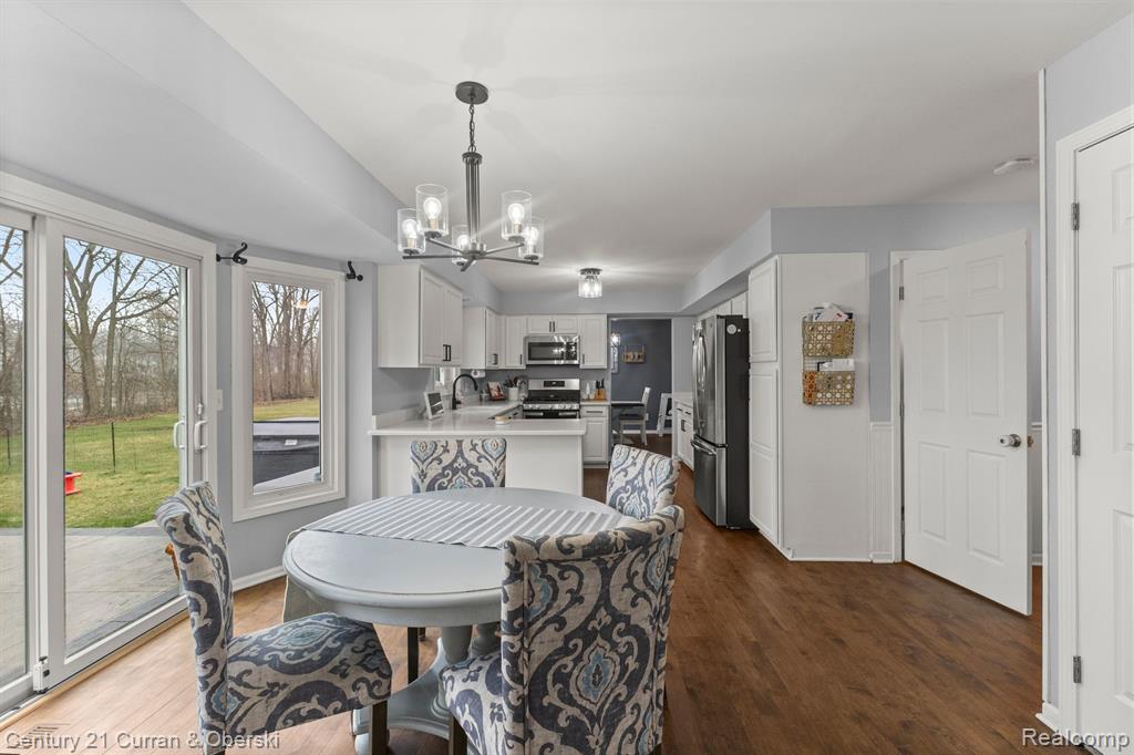 42745 LEDGEVIEW Drive, Novi, MI 48377 — Photo 18