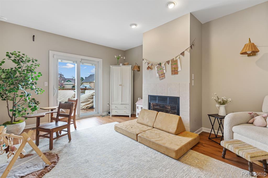 4051 SARAH ANN Drive, Canton, MI 48188 — Photo 17