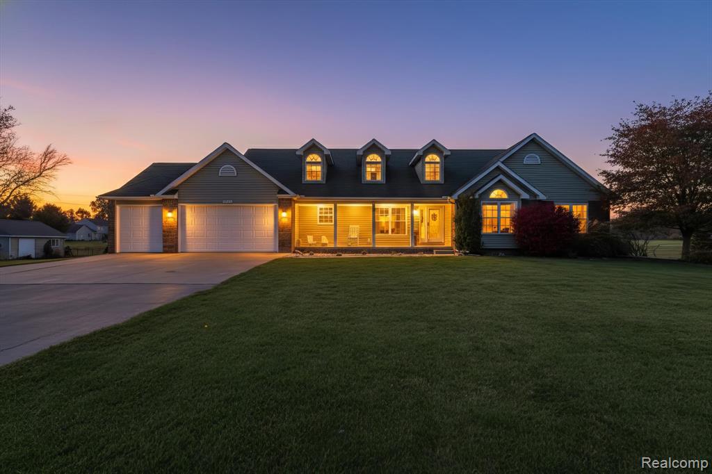 11051 Meadowview Drive, Goodrich Vlg, MI — Photo 2
