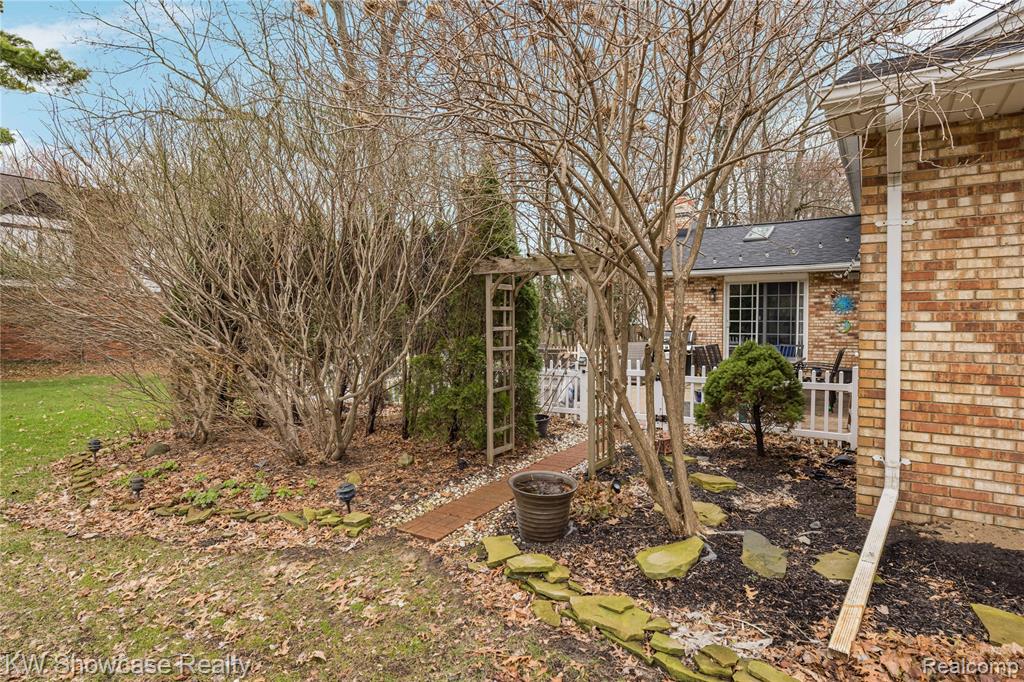 6144 Venice Drive, Commerce Twp, MI 48382 — Photo 76
