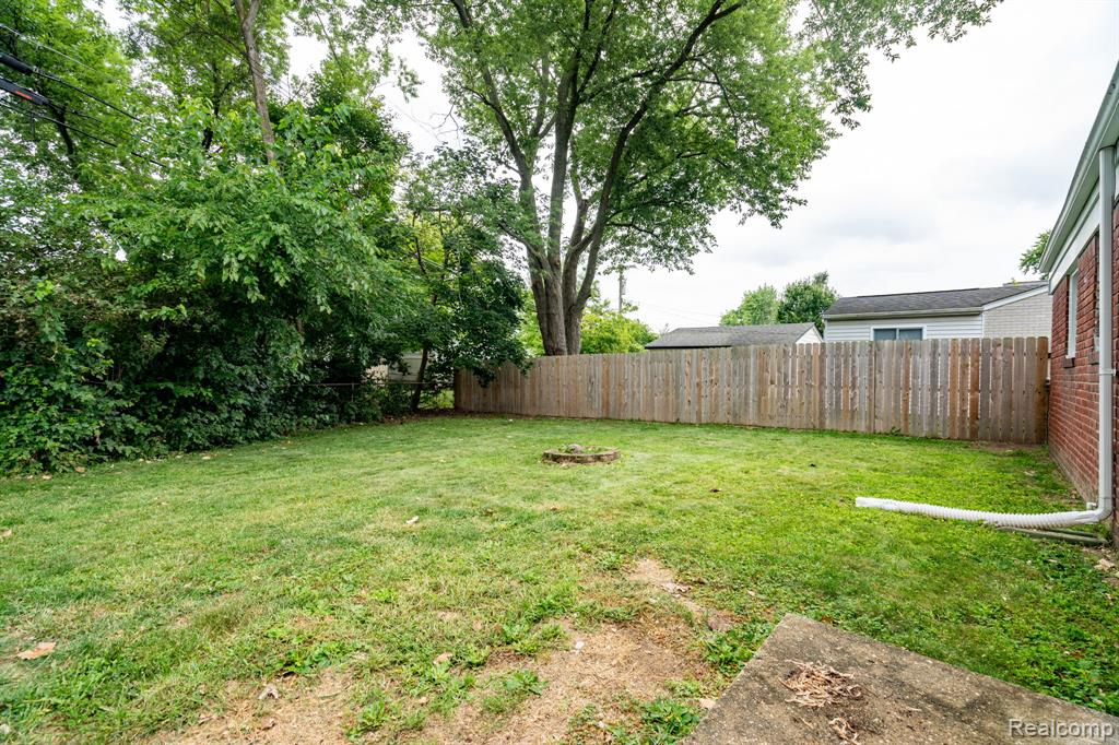 47610 Winthrop Street, Shelby Twp, MI 48317 — Photo 20