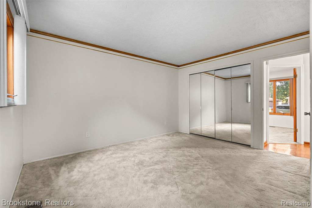 5315 Plymouth Street, Sterling Heights, MI 48310 — Photo 31