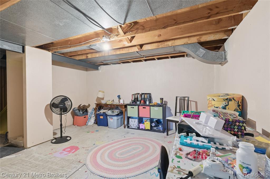 8505 Old Plank Road, Grand Blanc, MI 48439 — Photo 47
