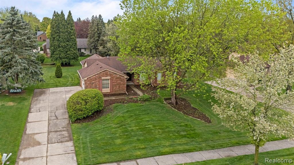 6435 DENTON Drive, Troy, MI 48098 — Photo 30