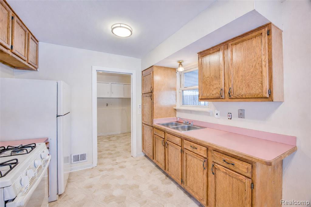 6942 Janet Street, Taylor, MI 48180 — Photo 11