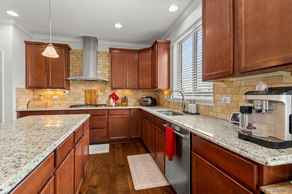 830 Lake Woods Drive, Canton, MI 48188 — Photo 15