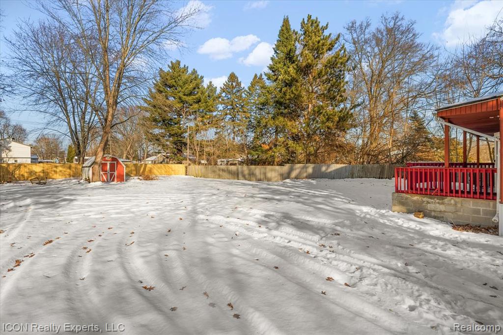 8226 Dickert street, Commerce Twp, MI 48382 — Photo 6