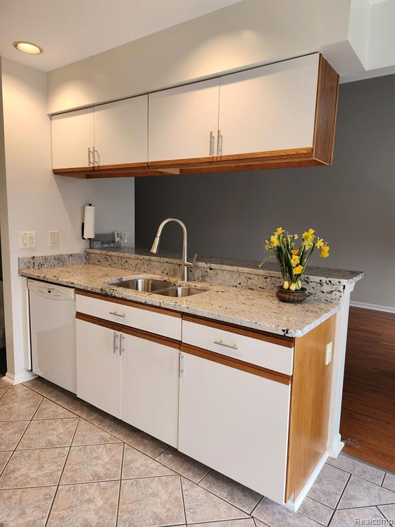 45061 HORSESHOE Circle, Canton, MI 48187 — Photo 5