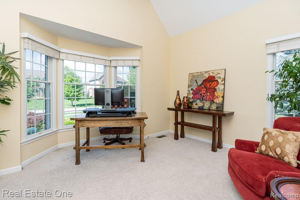 523 WYNSTONE Circle N, Oakland, MI — Photo 6