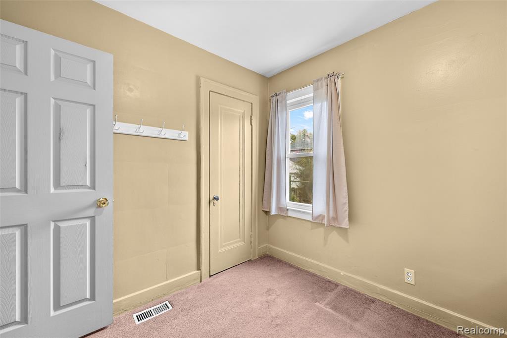 7741 Miller Road, Dearborn, MI 48126 — Photo 19