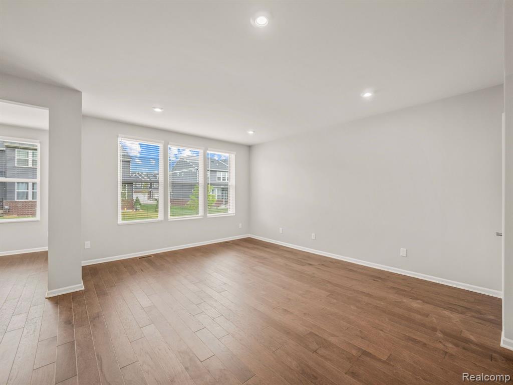 4837 GLENORA Drive, Lake Orion, MI — Photo 17