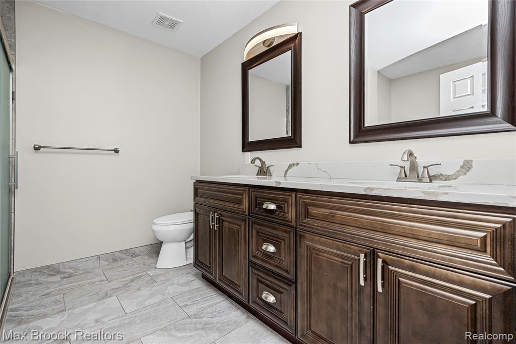 6664 Apple Blossom Trail, West Bloomfield, MI — Photo 53