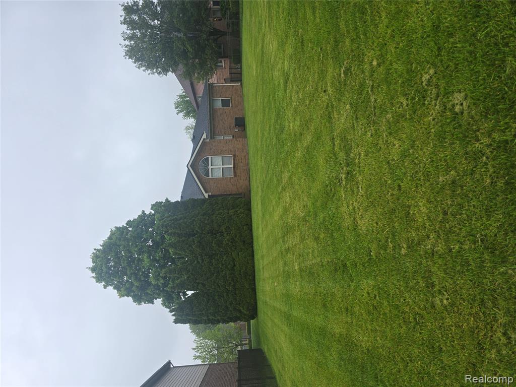 35050 Newport Court, New Baltimore, MI 48047 — Photo 4
