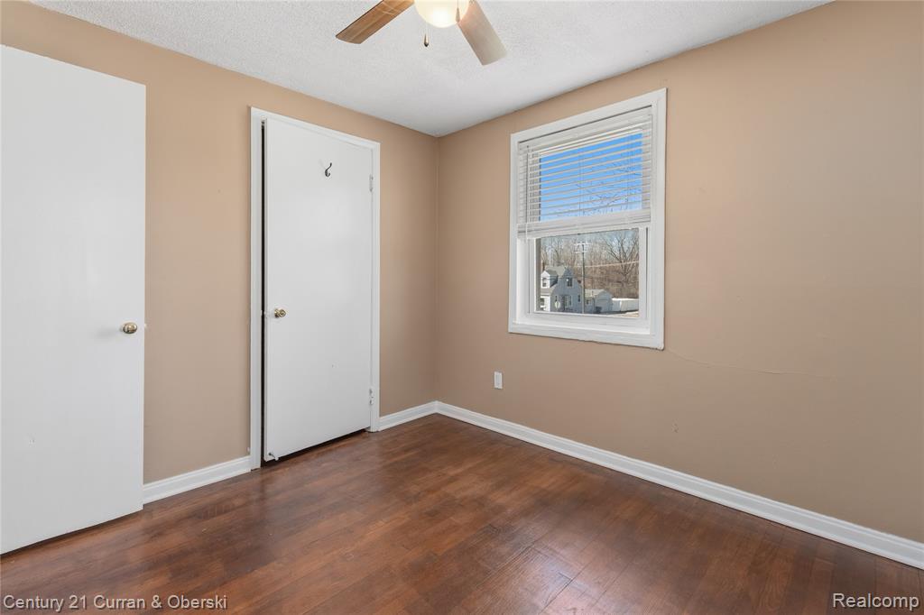 9100 Asbury Park, Detroit, MI 48228 — Photo 9