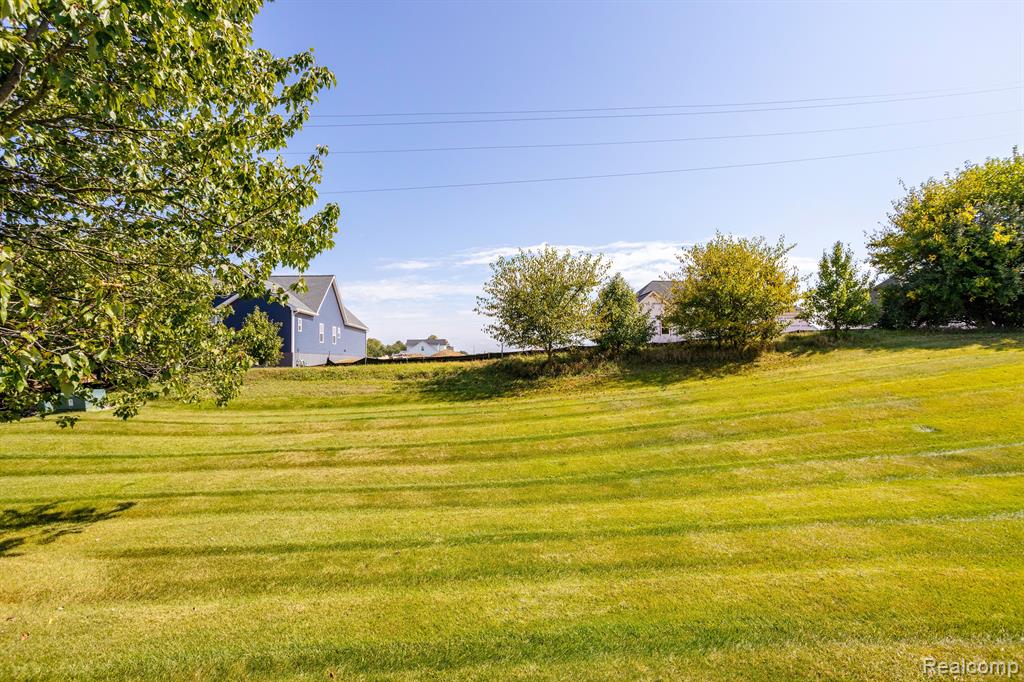 9871 Cambridge Court, South Lyon, MI 48178 — Photo 36